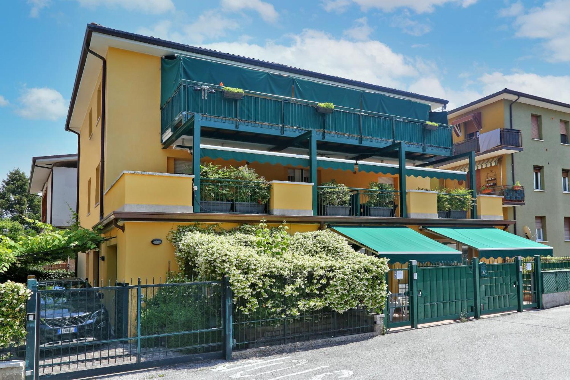 3v Ugo Whit Pool Appartement